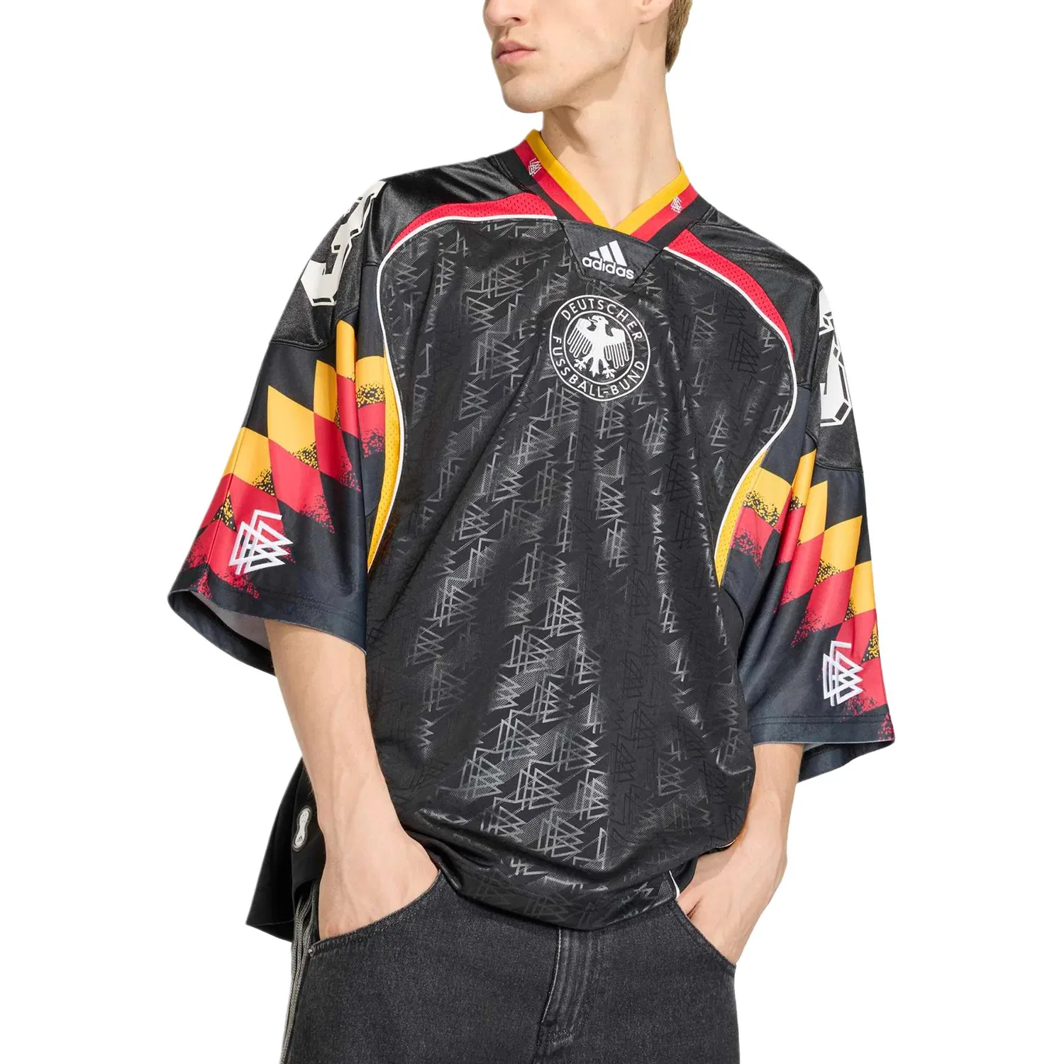 Футболка с v-образным вырезом Bringbacks Remixed Germany Adidas, Black — фото 3