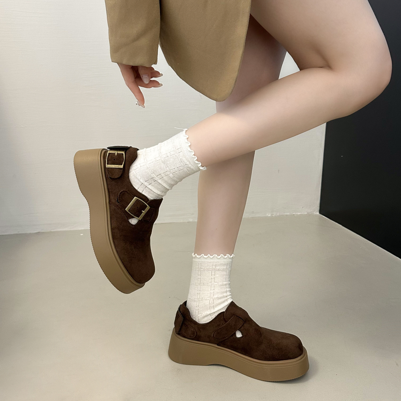 WUJI Нелакированные кожаные туфли на платформе коричневые, цвет Brown — фото 2