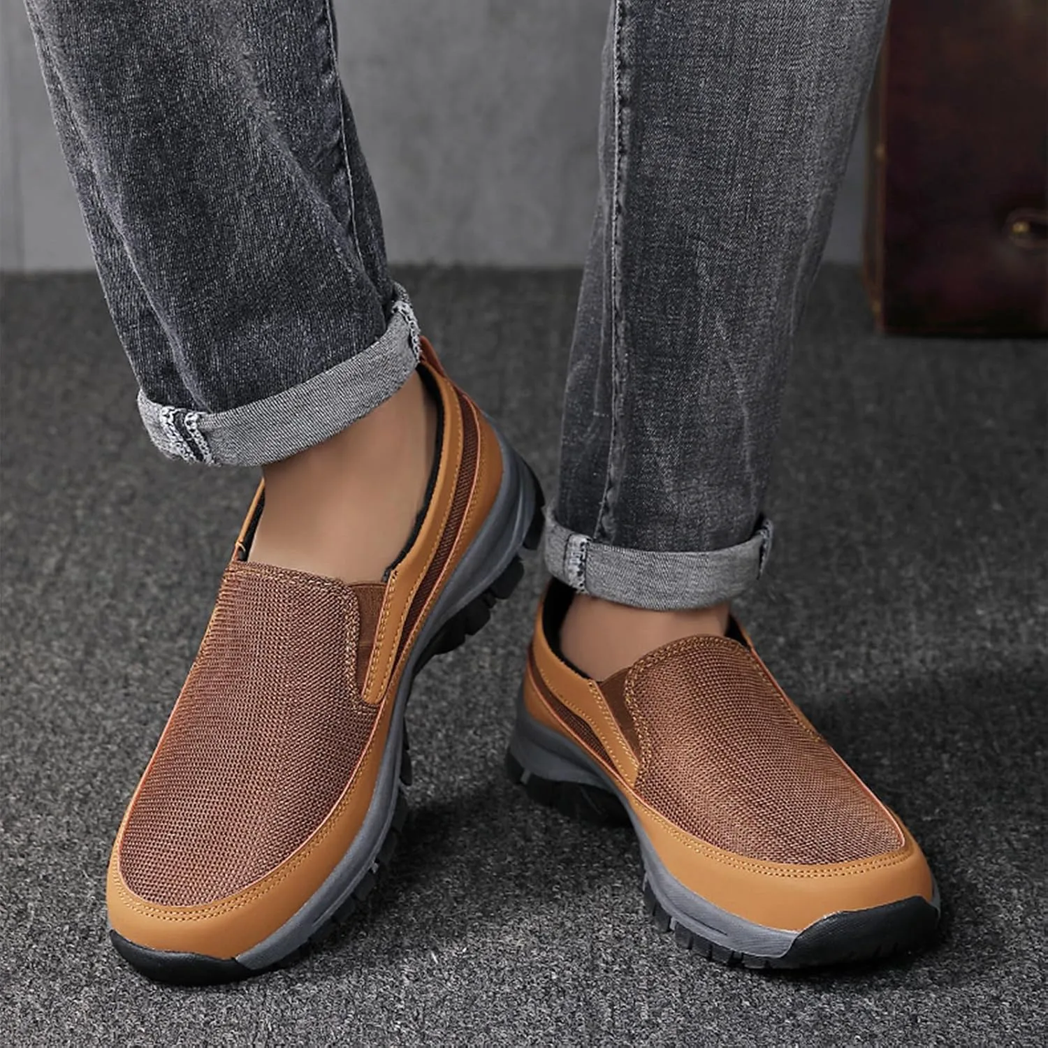 

Мужские слипоны на платформе из канвы, повседневная обувь, удобные легкие нескользящие ортопедические кроссовки с поддержкой свода стопы для работы, путешествий, вождения и прогулок ETORYOOX, коричневый