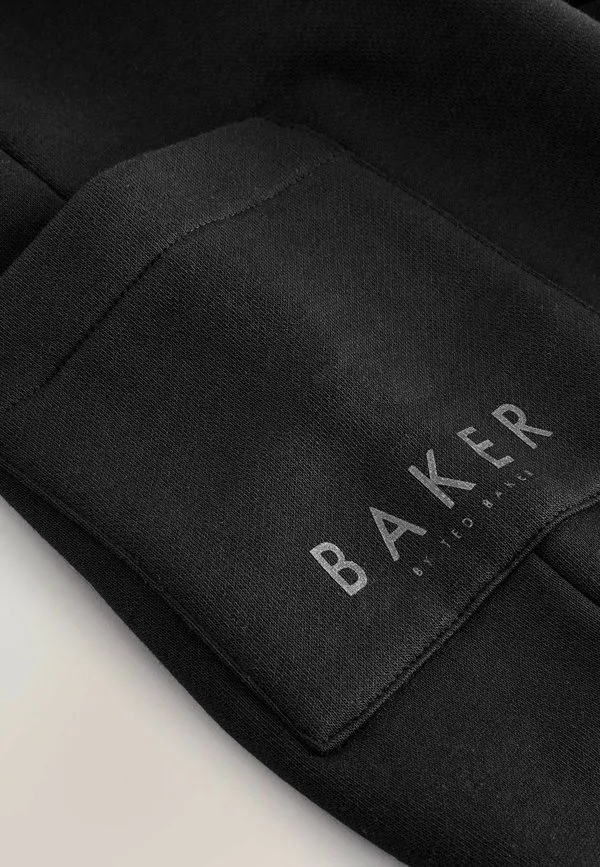 Спортивный костюм стандартного кроя с графическим принтом в виде букв Baker By Ted Baker, Black — фото 4