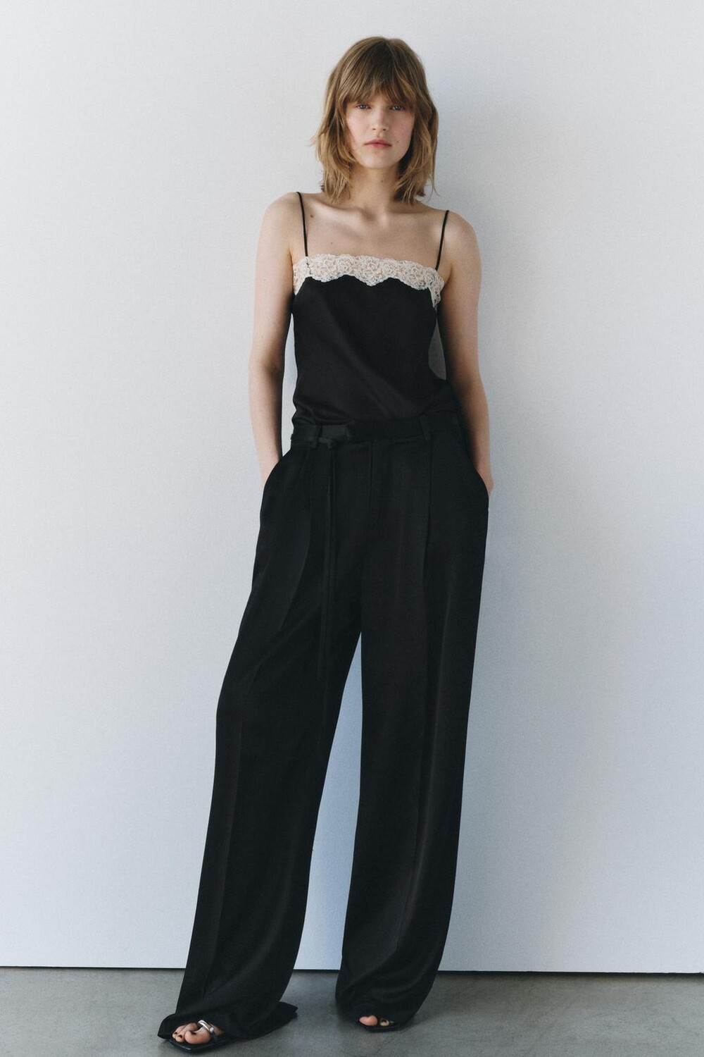 

Кружевной топ-комбинезон ZARA, черный