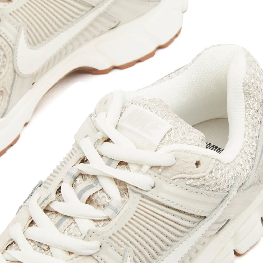 

Nike W Вомеро 5, коричневый