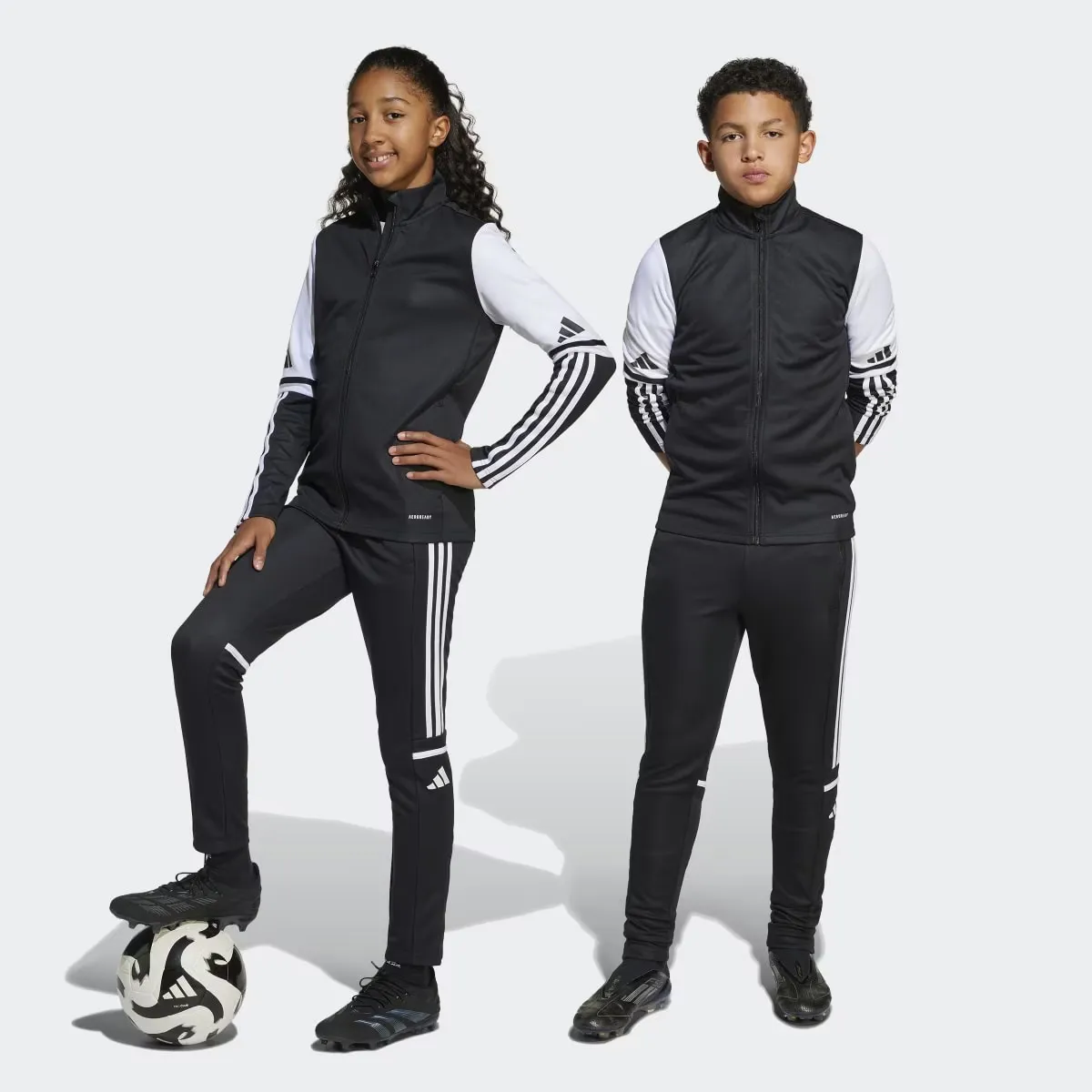 

Squadra 25 Детские тренировочные брюки Adidas, чёрный