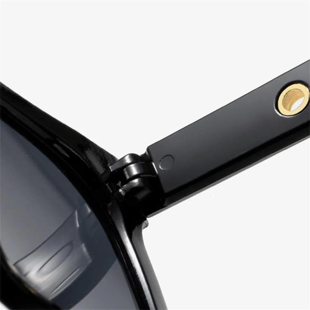 

Ретро солнцезащитные очки с большой оправой и защитой от УФ-излучения UV400, бежевые, для пляжа, путешествий и повседневной носки, для женщин и мужчин KTUCN, Black