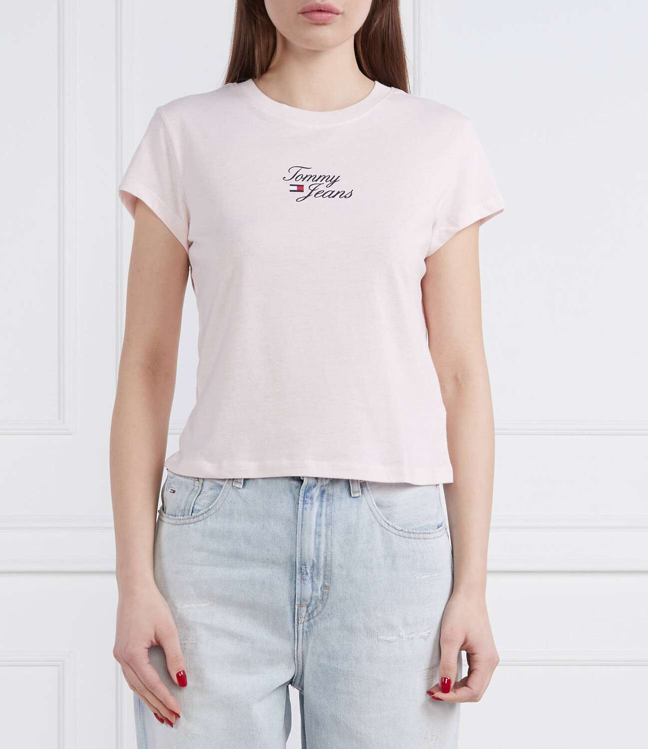 

Футболка Tommy Jeans TJW BBY ESSENTIAL LOGO Regular Fit, пудрово-розовый