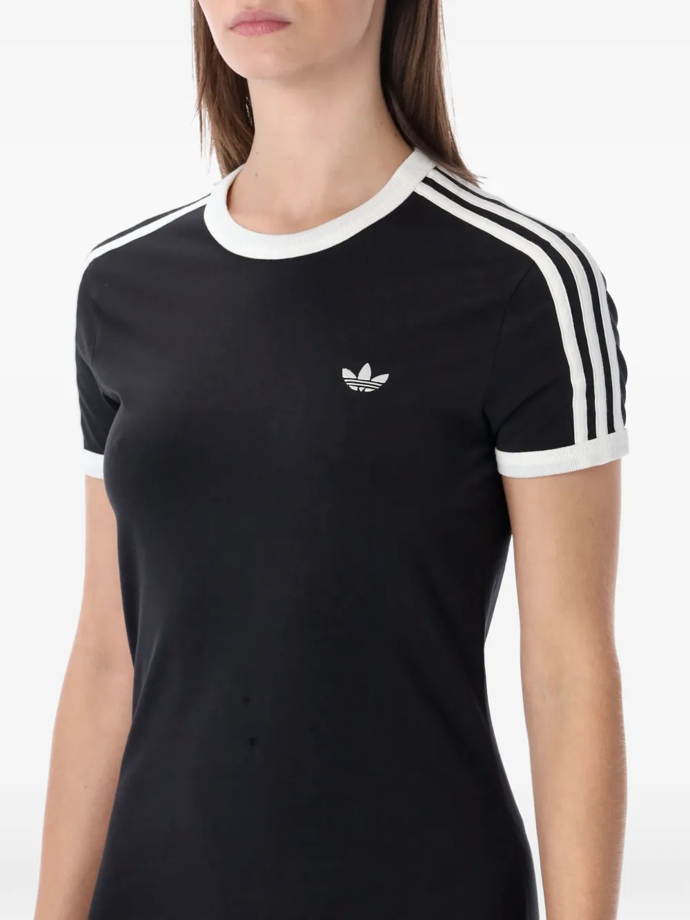 Платье-футболка миди в полоску Adidas, черный — фото 3