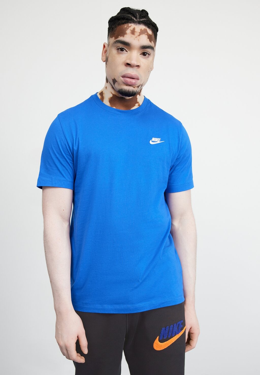 

базовая футболка Club Tee Nike, цвет game royal