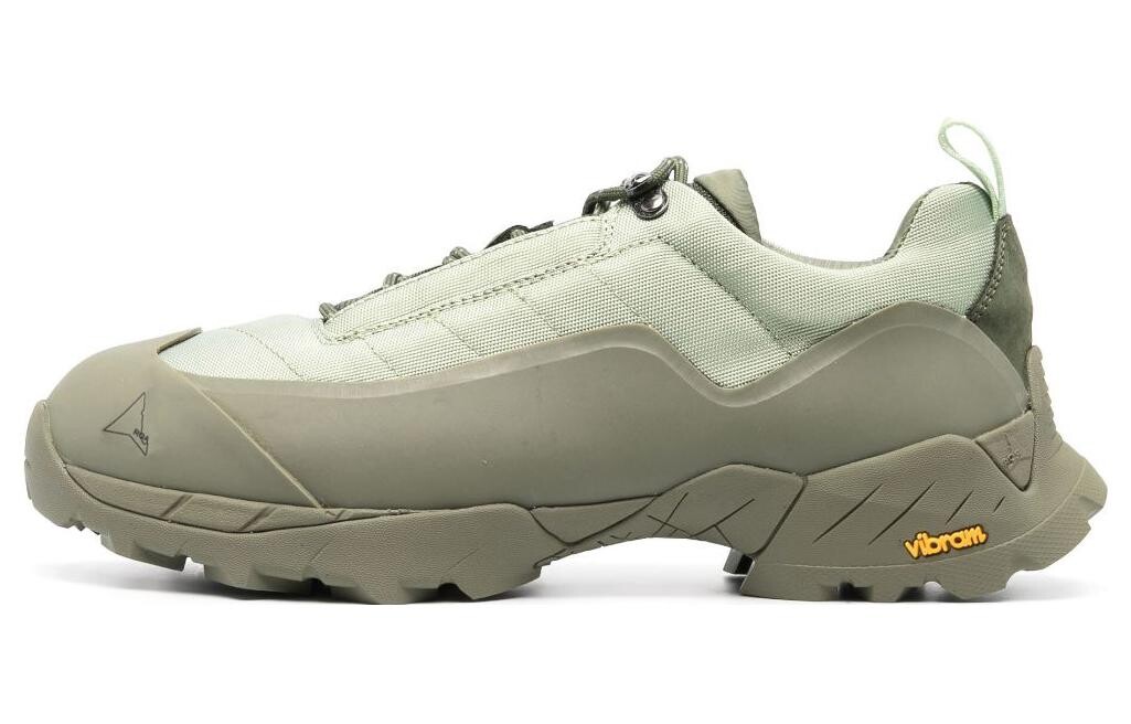 

Низкие кроссовки на толстой подошве Roa