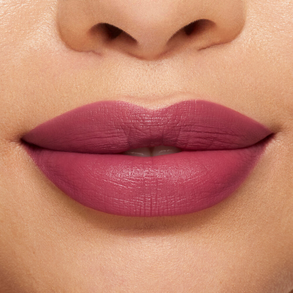 

Помада Kylie Cosmetics Matte Lipstick, plum/Work Mode
