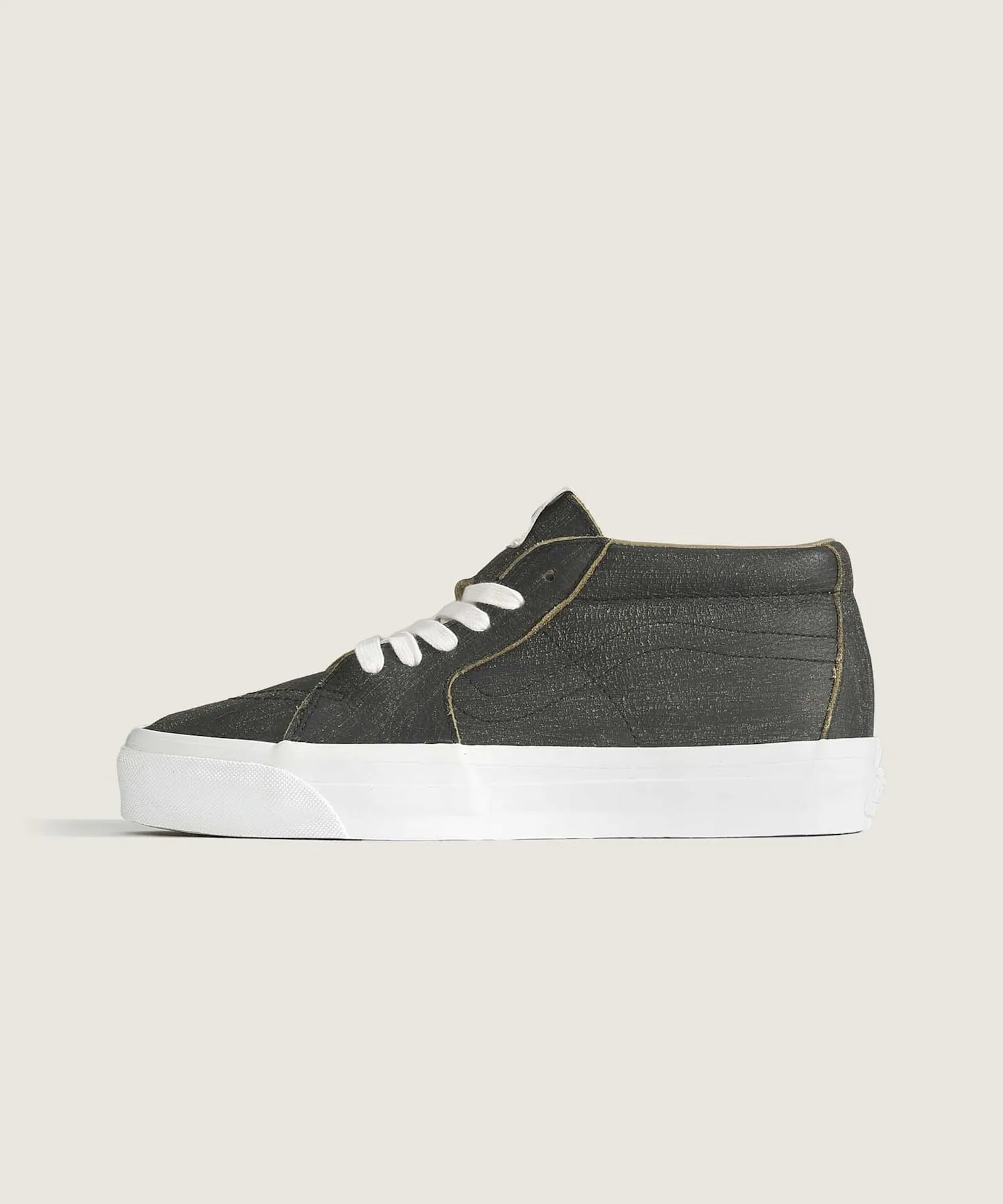 Кроссовки мид кат из натуральной кожи VANS SK8-Mid Aged Leather LX черные
