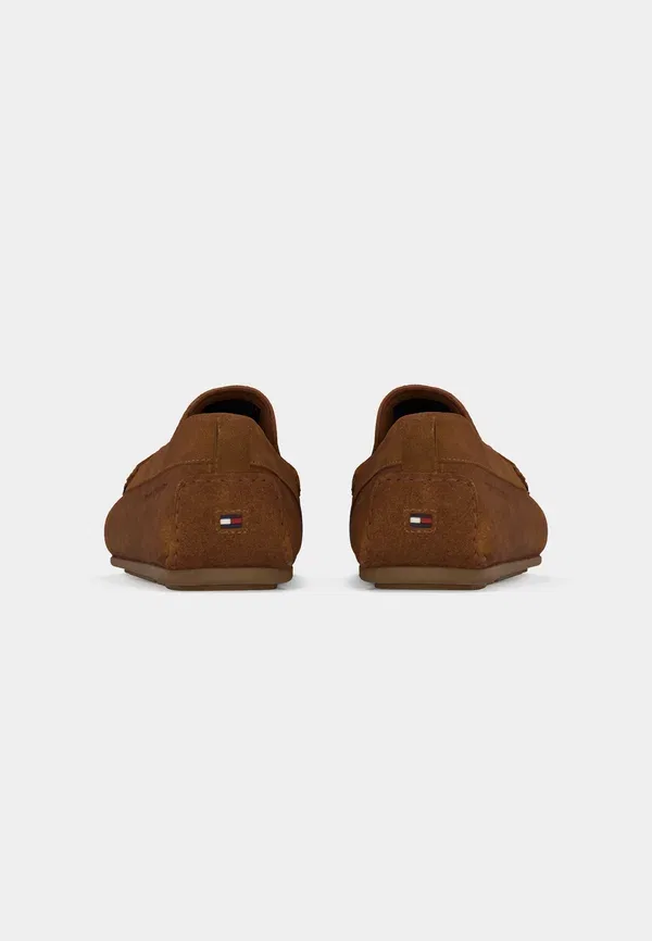 Туфли-мокасины Tommy Hilfiger Suede cleat driver shoes, кокосовая роща — фото 4