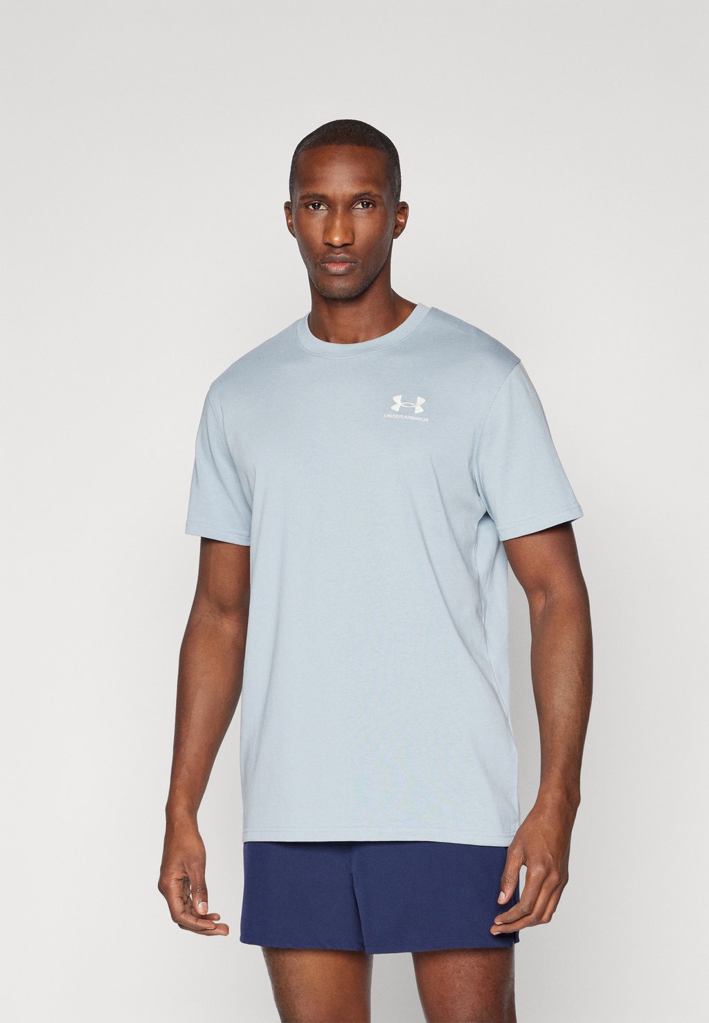 

Базовая футболка LOGO HEAVYWEIGHT Under Armour, синий
