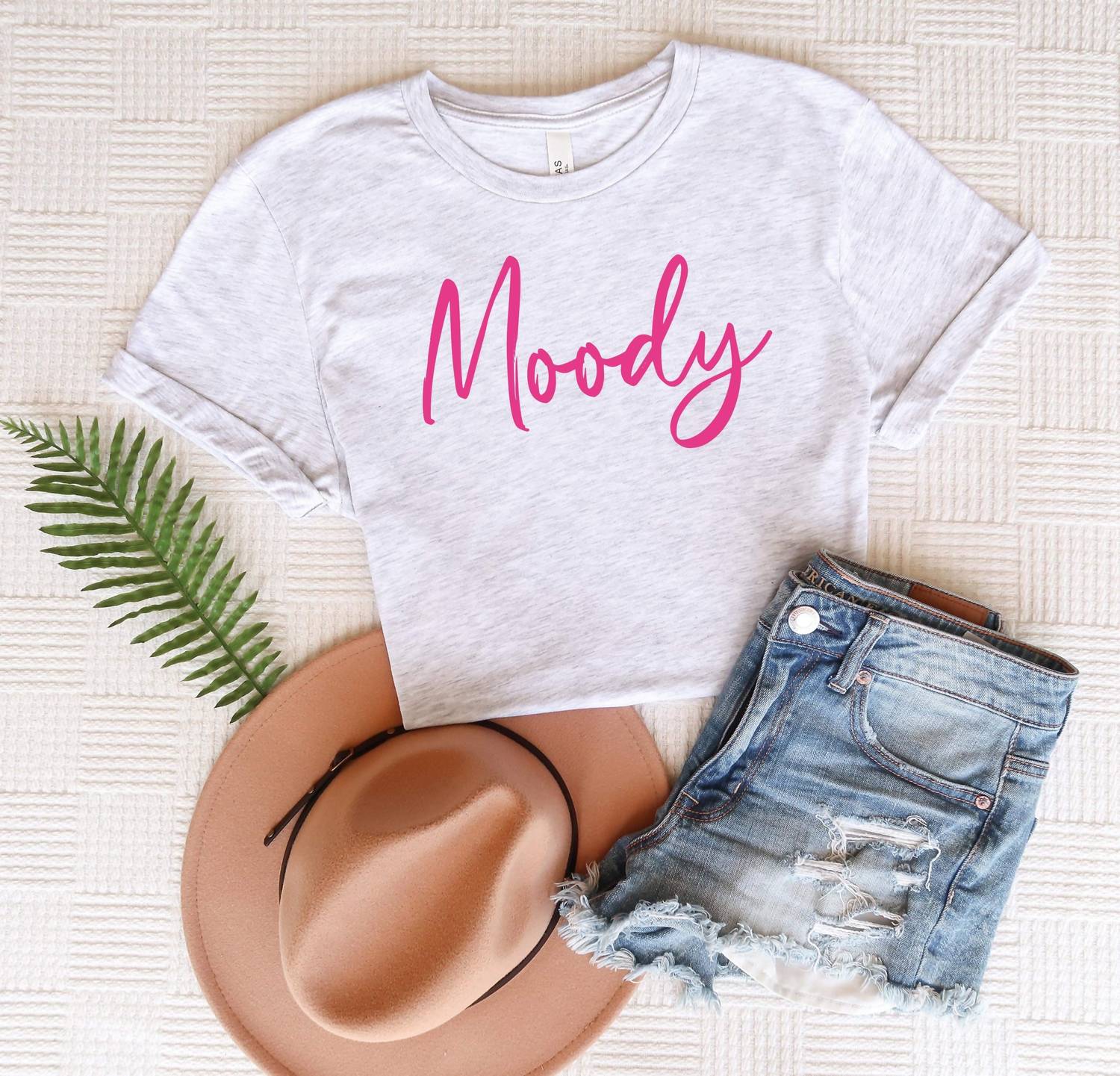 

Футболка Moody Color Changing серого цвета She Shed