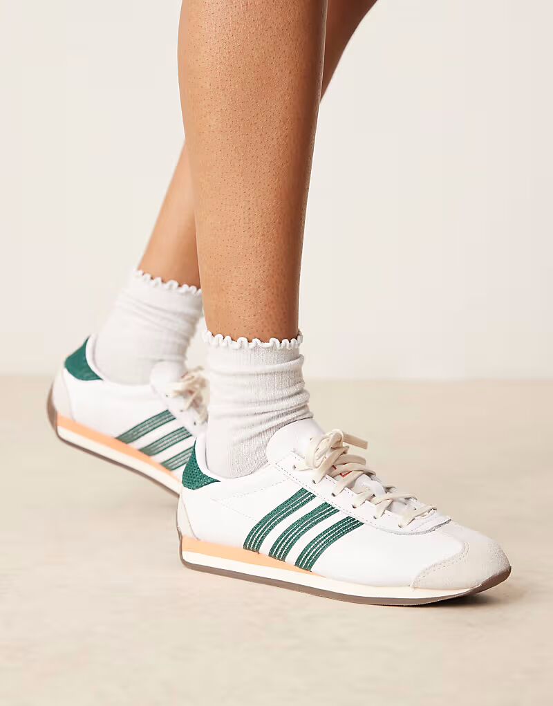 Кроссовки Adidas Originals Country OG белого и зеленого цвета, связанные крючком
