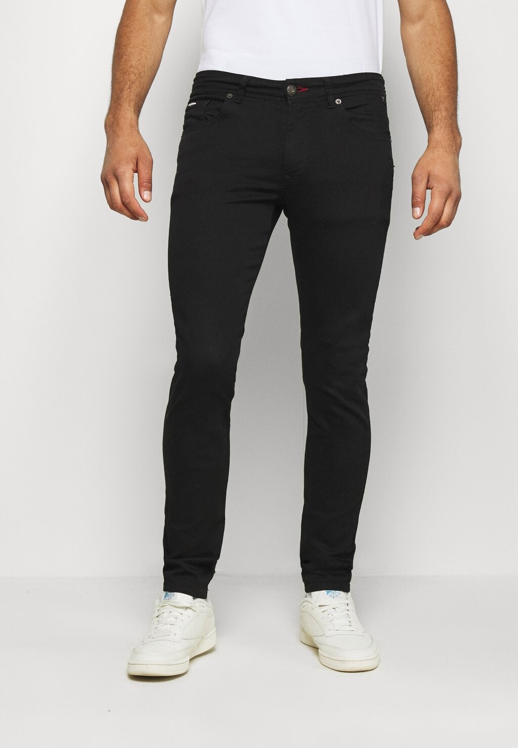

Джинсы приталенного кроя Seaham Classic Petrol Industries, цвет black denim