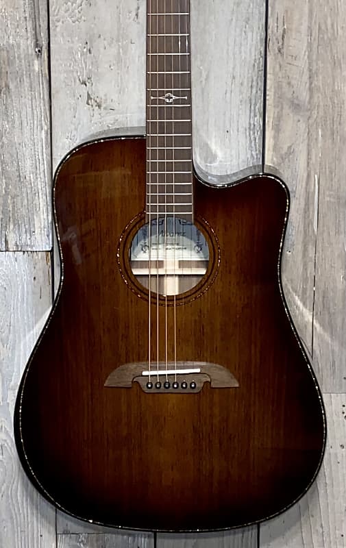 

Акустическая гитара Alvarez MDA77CEAR Masterworks Dreadnought Acoustic-Electric Guitar Shadow Burst, Amazing Guitar !