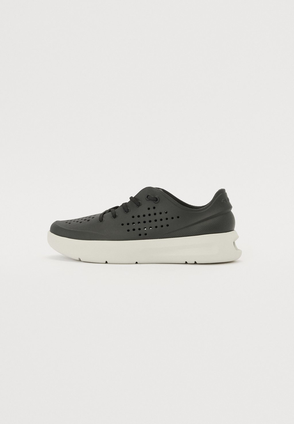 

Кроссовки INMOTION PACER Crocs, черный
