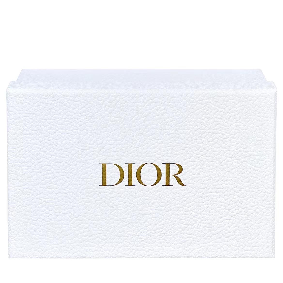 Губная помада Dior Addict в черном футляре, 3,2 г, #716 Dior Cannage — фото 4