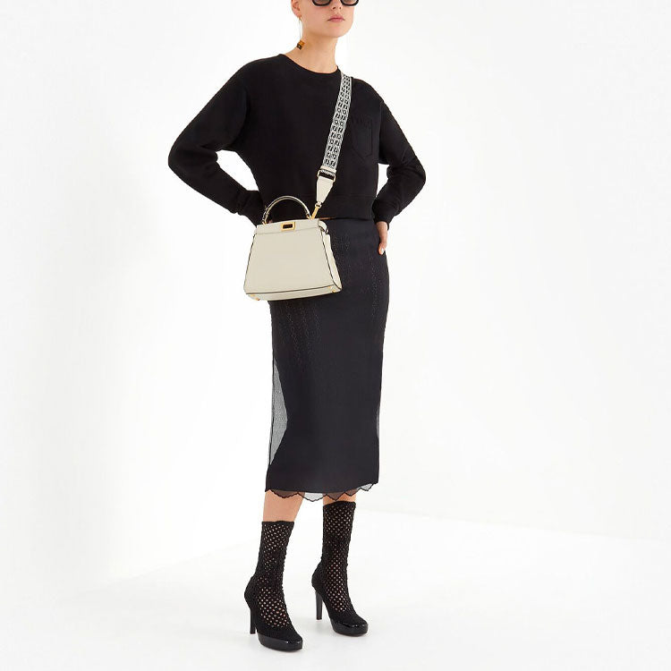 Худи (WMNS) FENDI SS21 Solid Color Knit Short Sports Hoodie Black — фото 3