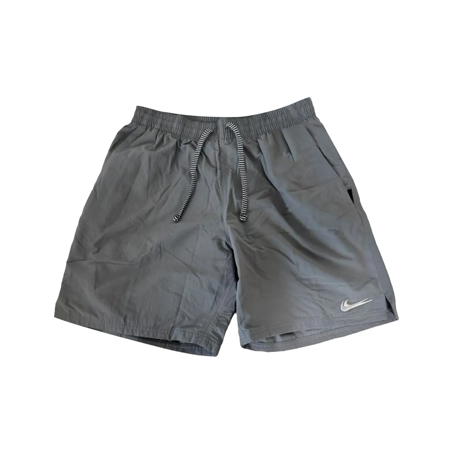 

Nike Повседневные шорты мужские серые Moderate