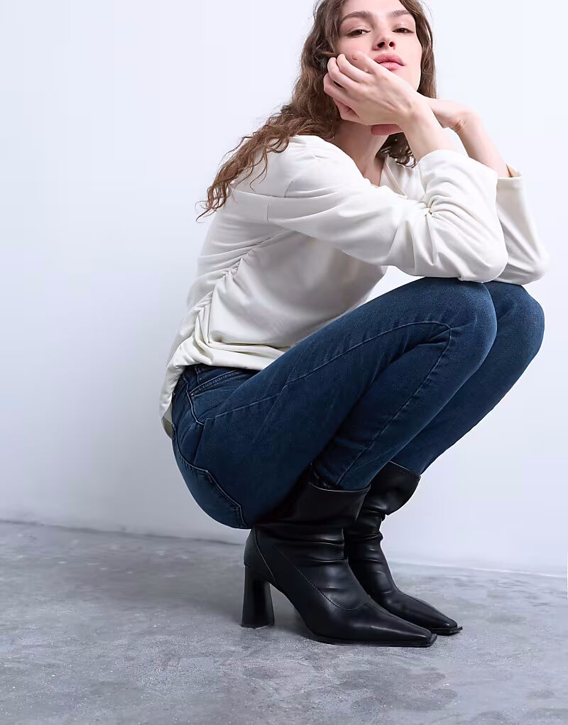 

Узкие джинсы Jamie с высокой талией в сине-черном цвете Topshop