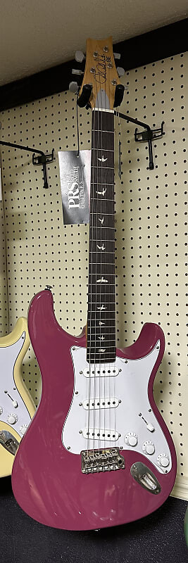 

Электрогитара PRS SE Silver Sky 2022 - Present - Dragon Fruit