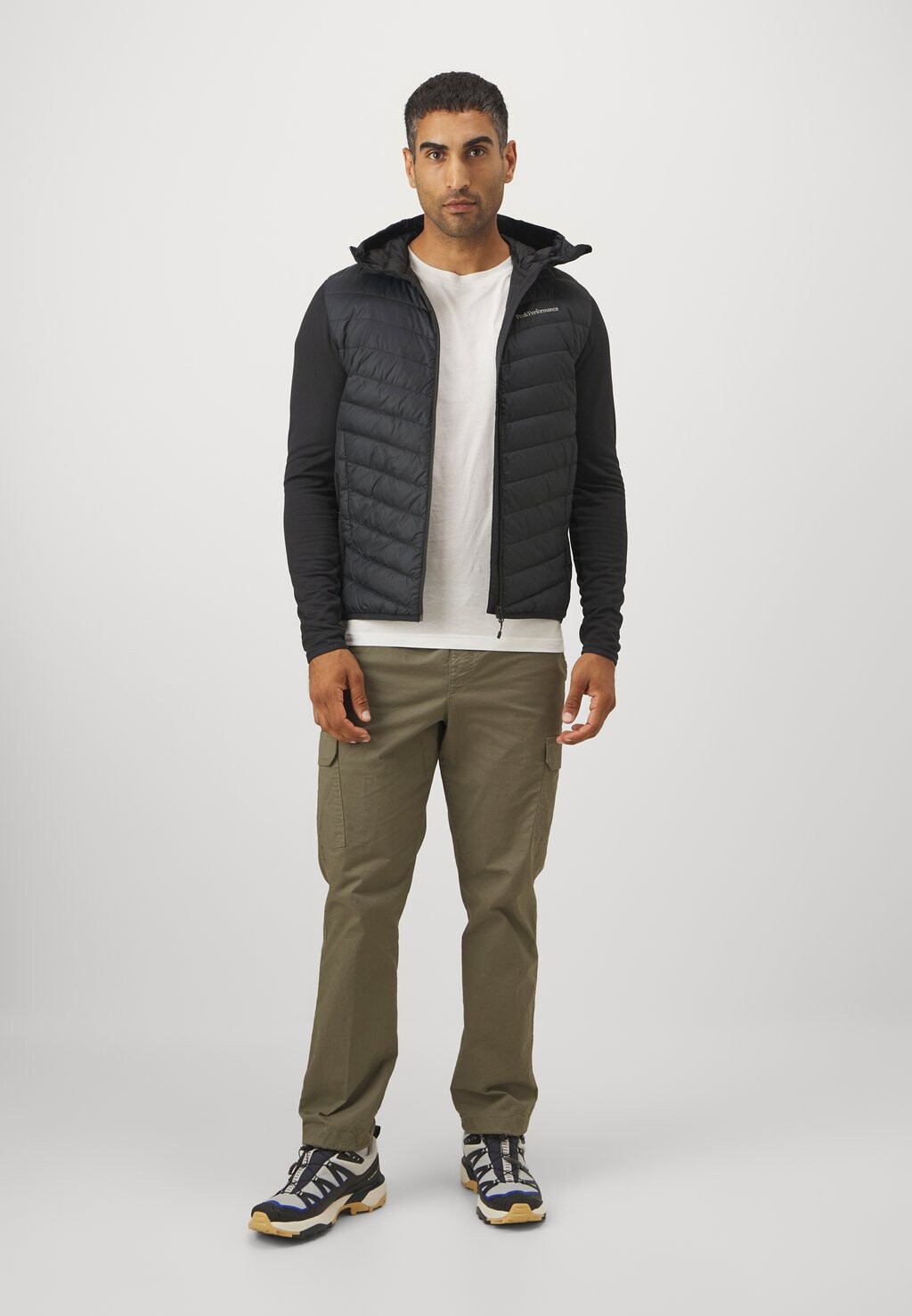 

Пуховик FROST DOWN HYBRID HOOD Peak Performance, черный
