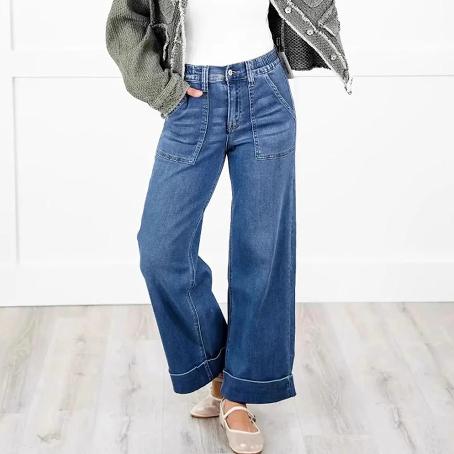 Женские джинсы wide leg high waisted с клапанами на карманах — фото 4