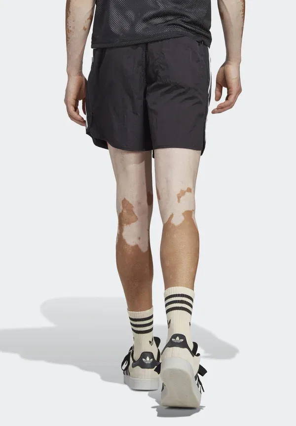 Спортивные шорты Adidas Originals, черный