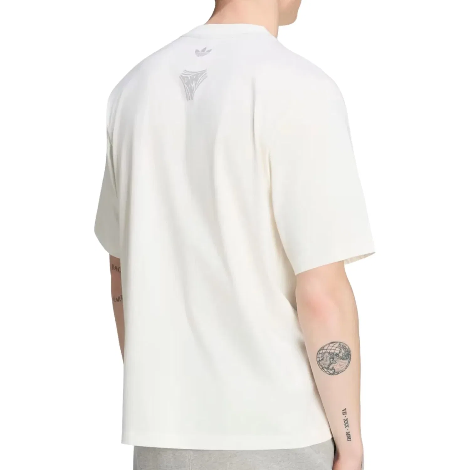 Футболка Adidas Adilenium Season 5 Questra Graphic T-Shirt 'White' KX4842, белый — фото 2