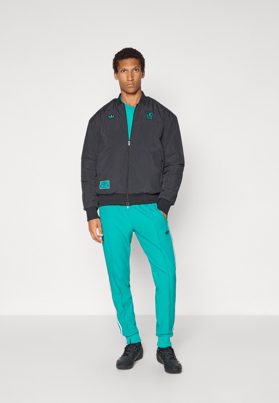 Куртка Adidas Originals LIVERPOOL FC ICON JACKET, Black/Sea Green/Black — фото 3