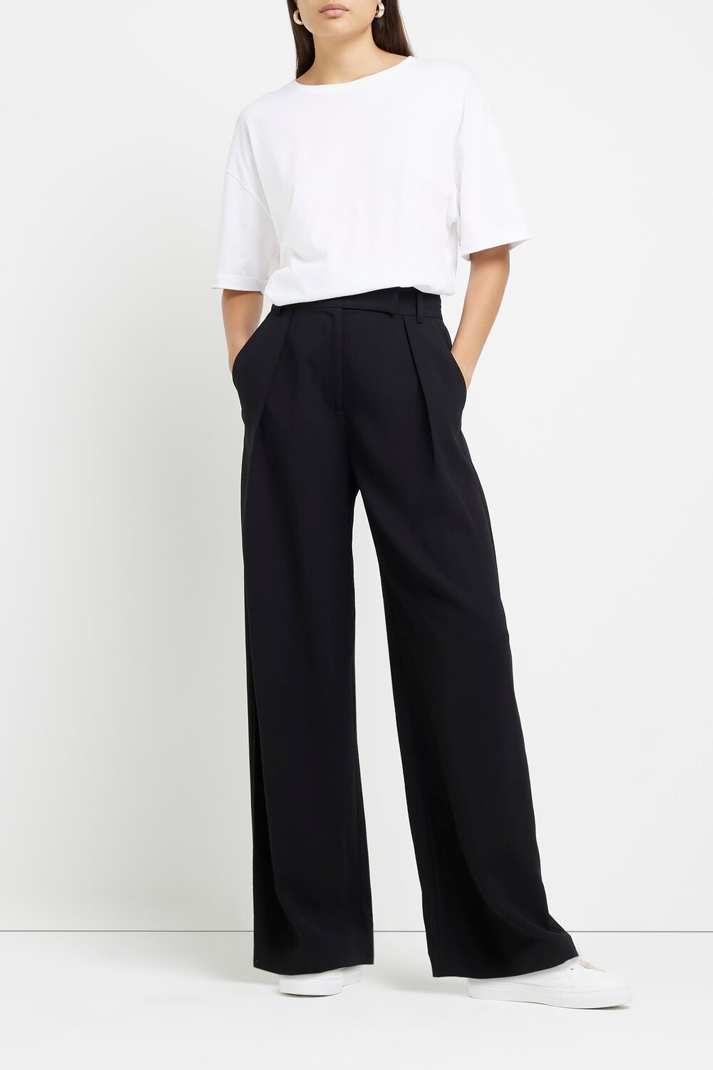 

Широкие брюки с тремя складками River Island, черный