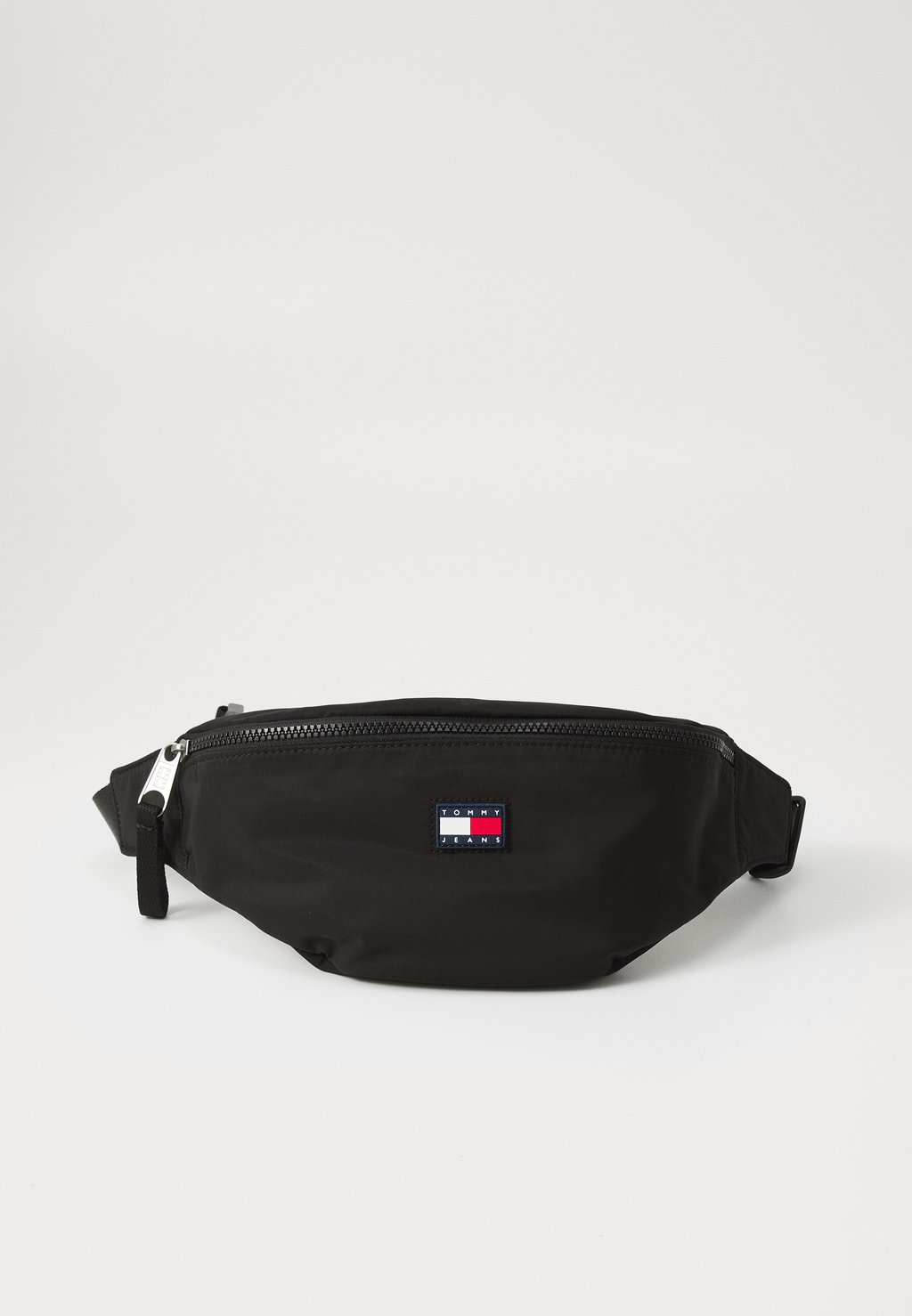 

Поясная сумка URBAN BUMBAG Tommy Jeans, черный
