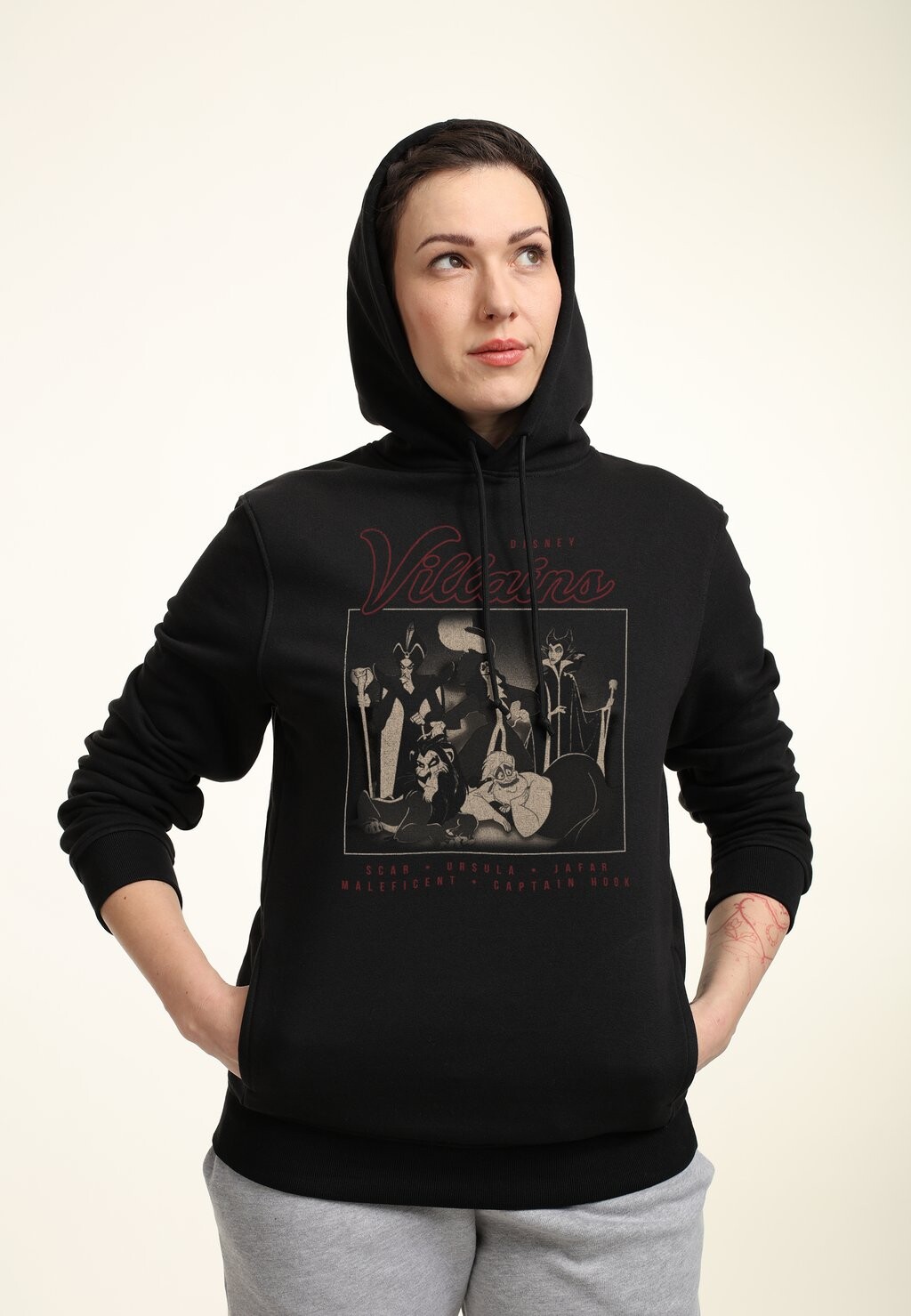 

Толстовка с капюшоном DISNEY VILLAINS VILLAIN GROUP PORTRAIT Disney, черный