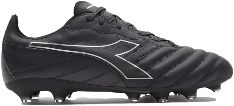 

Футбольные бутсы Diadora Brasil Elite 2 LT LP12 для твердого грунта - сверхмягкий, водоотталкивающий верх из цельной телячьей кожи, подкладка из несжимаемой ткани, противоскользящая PU-подкладка на пятке, стелька с точками гибкости, черный