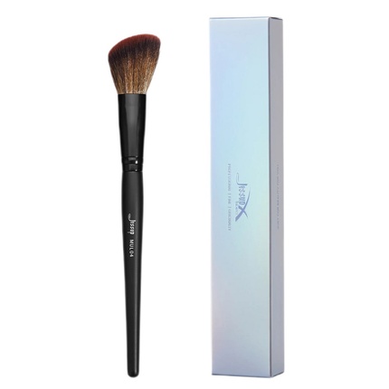 

Кисть для румян Angled Blush Brush Mul04 - Perfect For Applying Blush With Precision