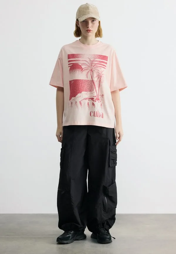 Футболка с принтом eboys Boss, Light Pastel Pink — фото 2
