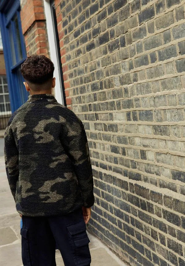 Флисовая куртка стандартного кроя Next, Khaki Camo — фото 3