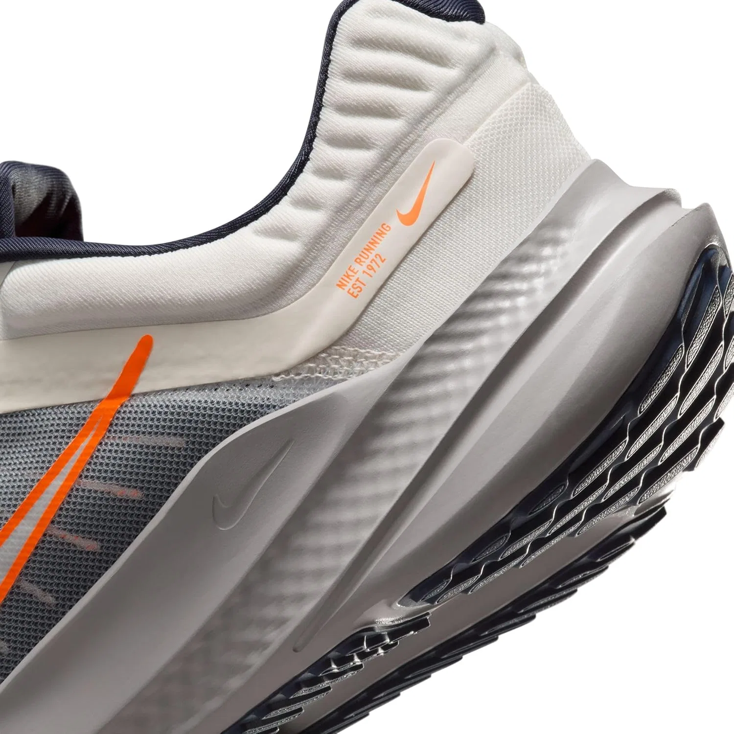 Мужские беговые кроссовки Nike Quest 5 DD0204, Sail Total Orange Thunder Blue 103 — фото 2
