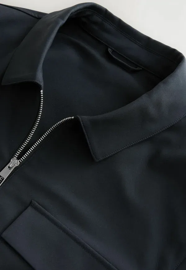Куртка Regular fit smart technical summer jacket Next, темно-синий — фото 2