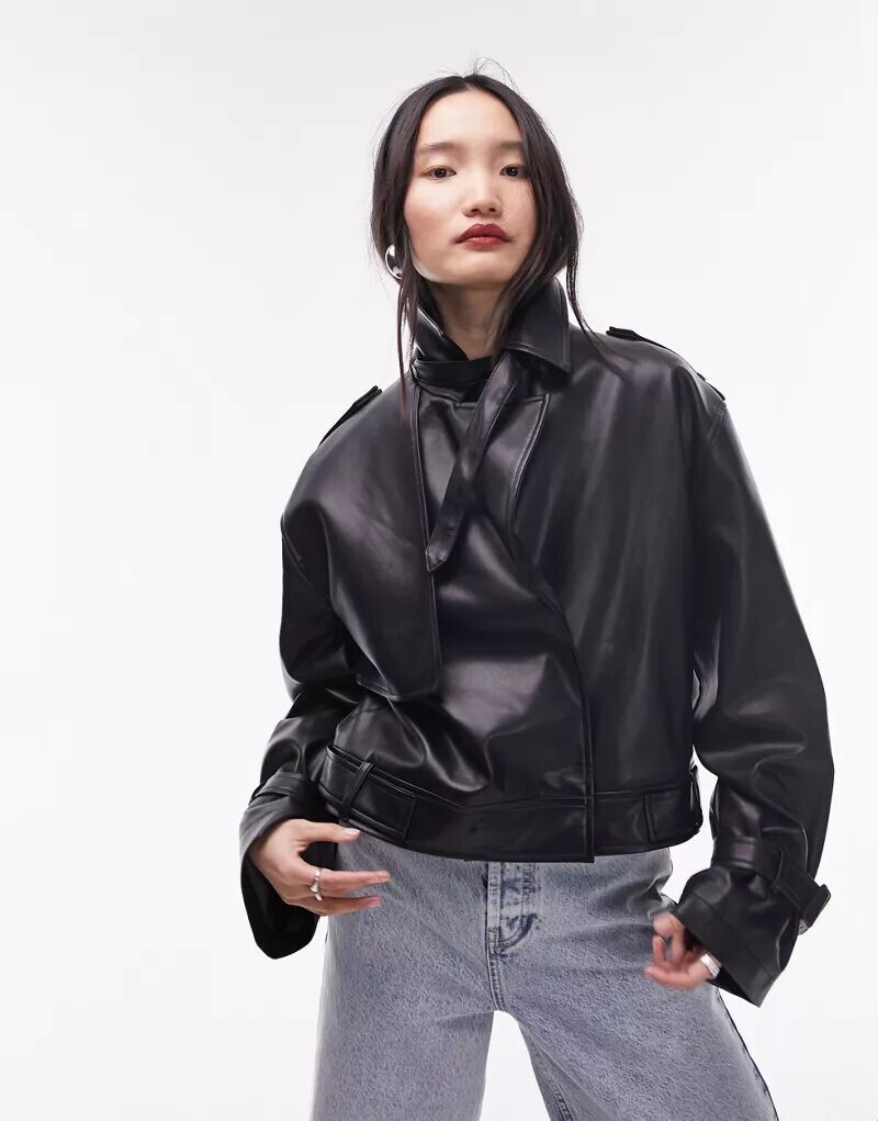 

Черный короткий тренч из искусственной кожи Topshop