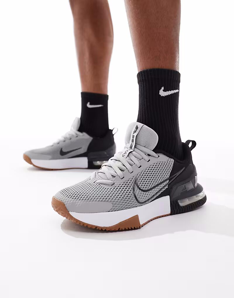 

Кроссовки Nike Training Air Max Alpha 6 серого и черного цветов