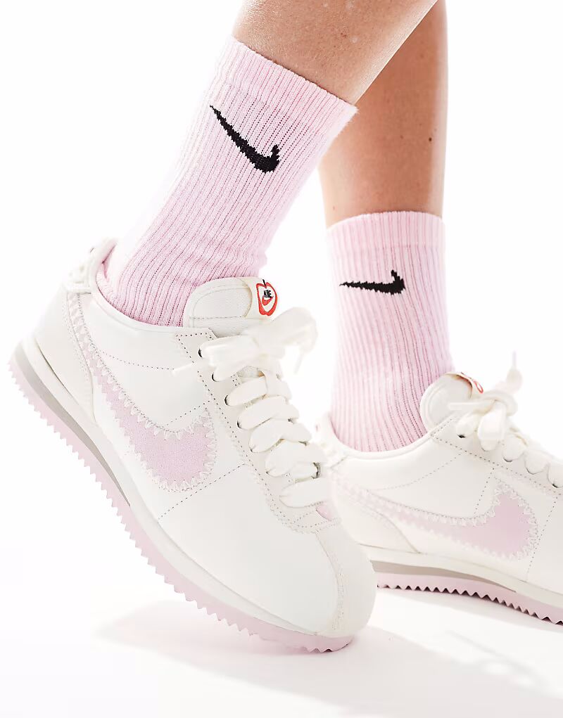 Кроссовки Nike Cortez Leather в кремово-белом и розовом цветах