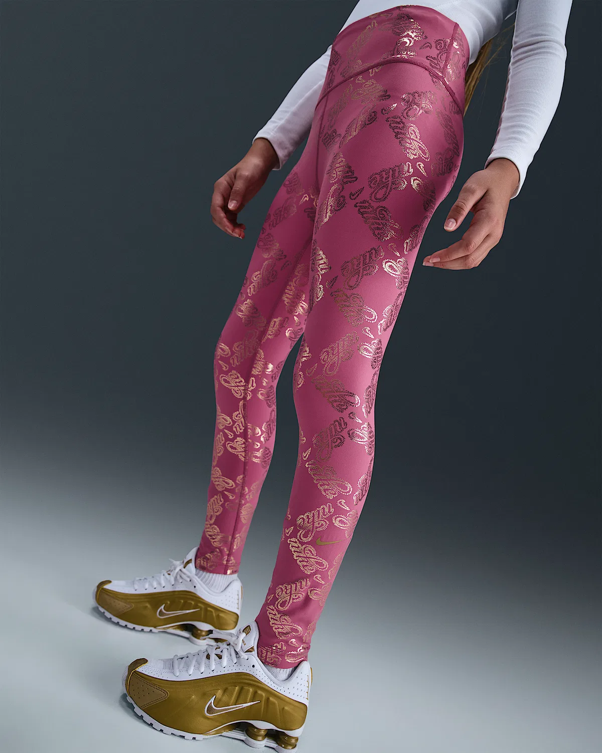 Детские (девочки) леггинсы Nike One Dri-FIT с принтом, Sweet Beet/Metallic Gold — фото 2
