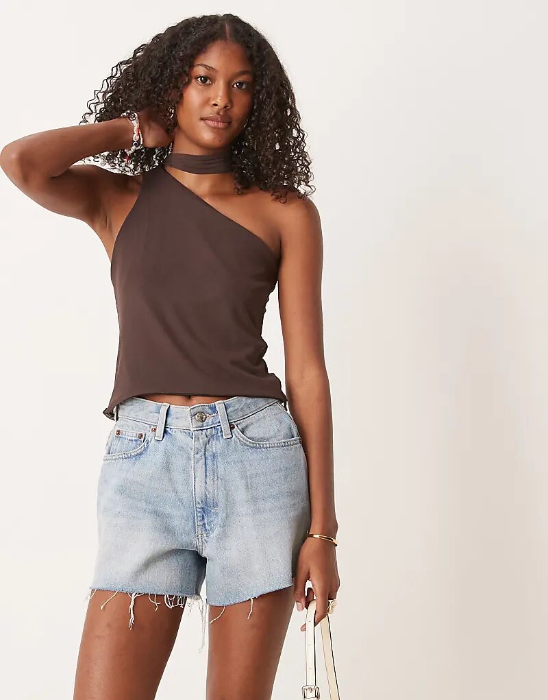 

Топ из сетчатой ткани на одно плечо с шарфом ASOS DESIGN шоколадного цвета