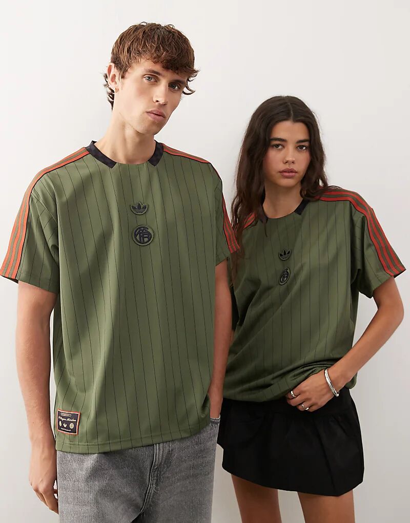 

Футболка Adidas Football FC Bayern Munich Icon зеленого, черного и красного цветов