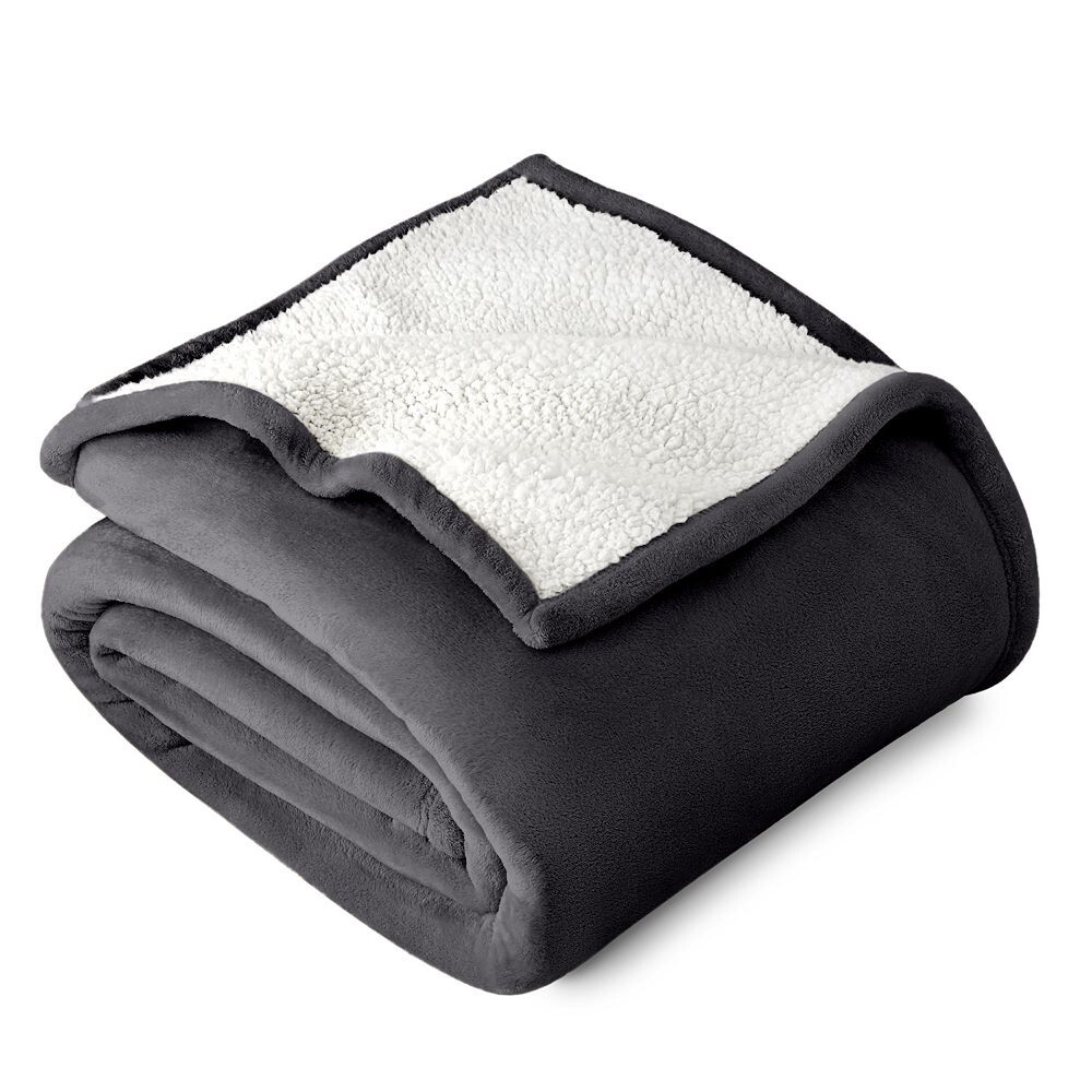 

Флисовое одеяло из шерпы Bare Home, цвет Forged Iron Grey