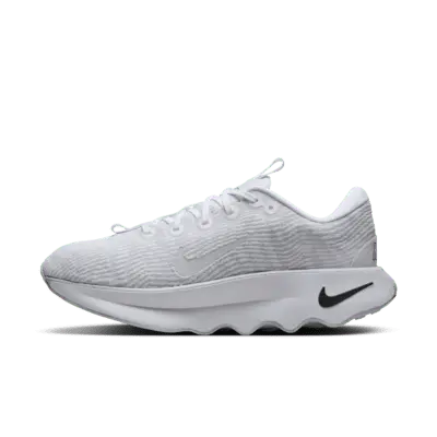 

Кроссовки Nike Motiva, цвет White/Black/Pure Platinum/White