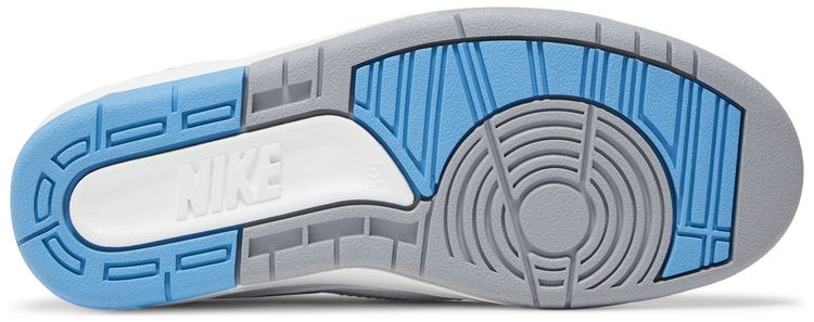 Кроссовки Air Jordan 2 Retro Low GS 'UNC', белый — фото 4