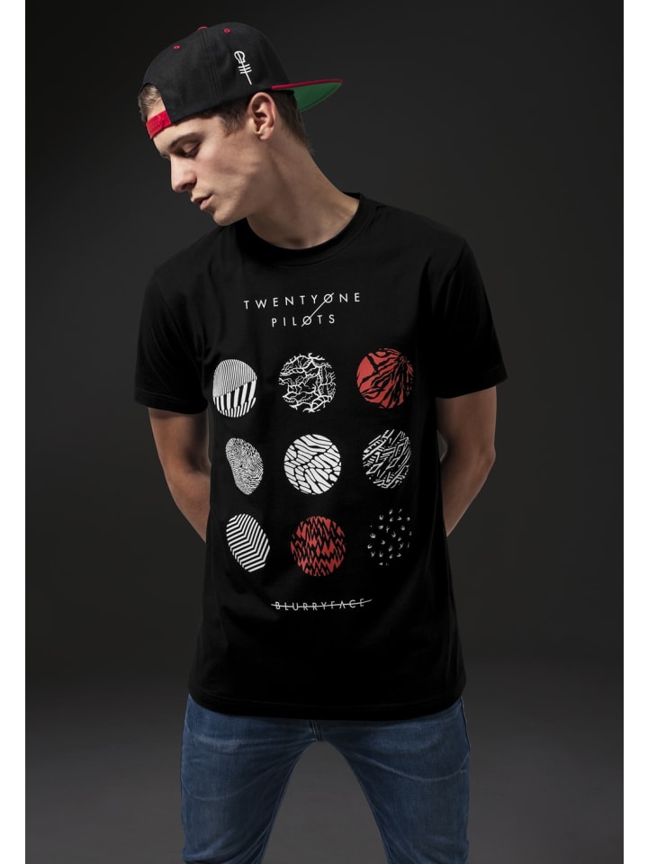 

Футболка Merchcode, черный